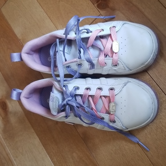 Skechers size 1 white girl's shoes‎ - Picture 3 of 6